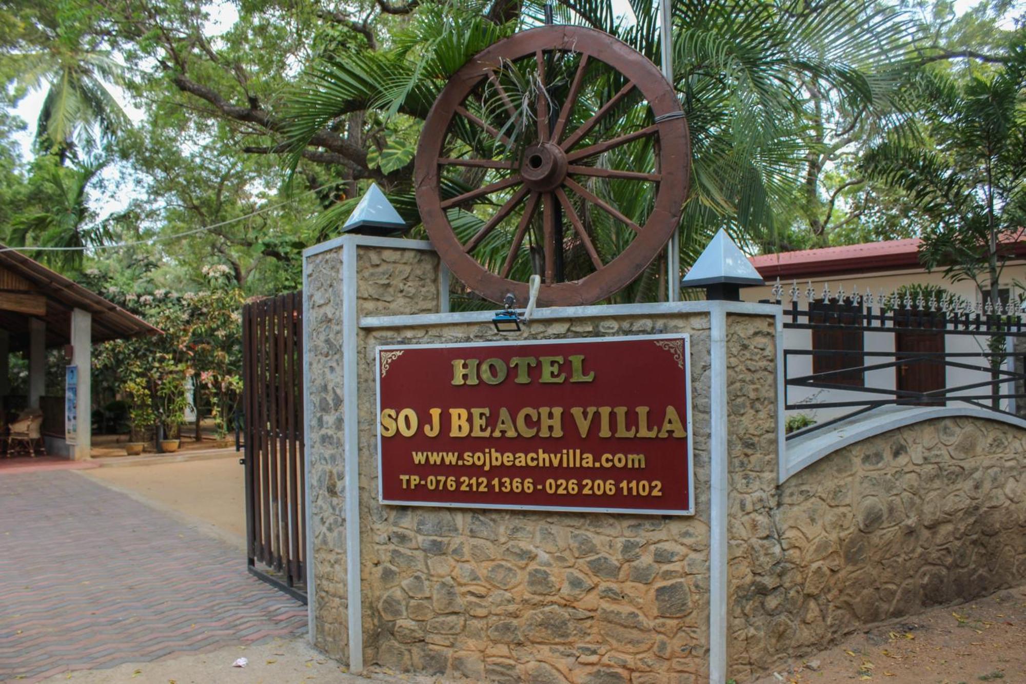 So-J Beach Villa Trincomalee Exterior photo